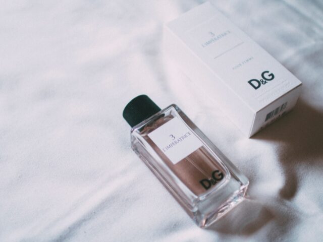 ドンキの香水売り場はどこ?買い方やテスターの試し方は?