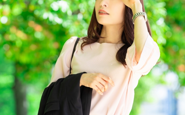 汗をかいてもいい匂いの香水の選び方｜汗と混ざっても不快にならない香りとは